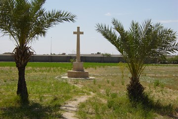 A Tour of Mesopotamian War Cemeteries in 2003