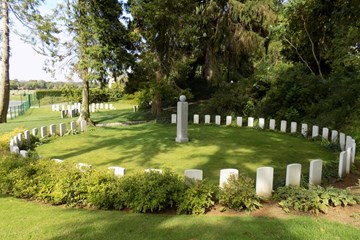 Who was the first British soldier to be killed in the First World War in 1914?