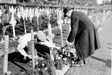 To What Extent was the Empire’s Commemoration of Those who Served During the First World War Equal?