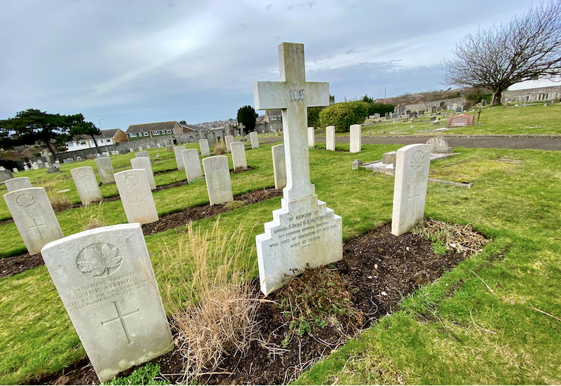 Seaford Cemetery, CWG headstones to those from Seaford Camp who died December 1915 to January 1916 by Jonathan Vernon (CC BY-SA 4.0)