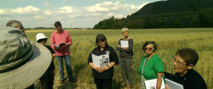 ‘War, Tradition, Reality & Expression Through Poetry’ a talk by Vivien Whelpton