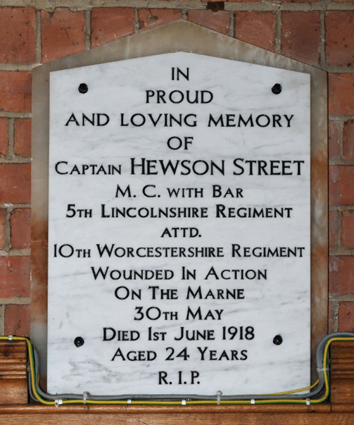 Memorial to Cpt Hewson Street IWM 54069