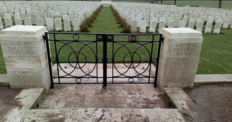 Miraumont, cimetière militaire britannique Adanac 1 by Ybroc CC BY-SA 4.0