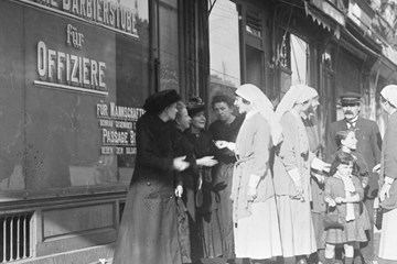 ONLINE: Canadian Nurses on the Western Front: From Passchendaele to Peace