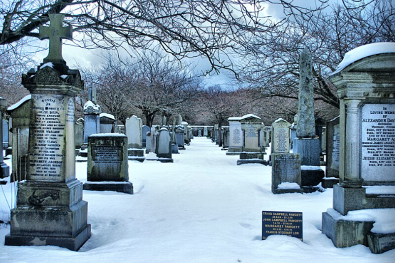 Allenvale Cemetery, Aberdeen by Mkonikkara