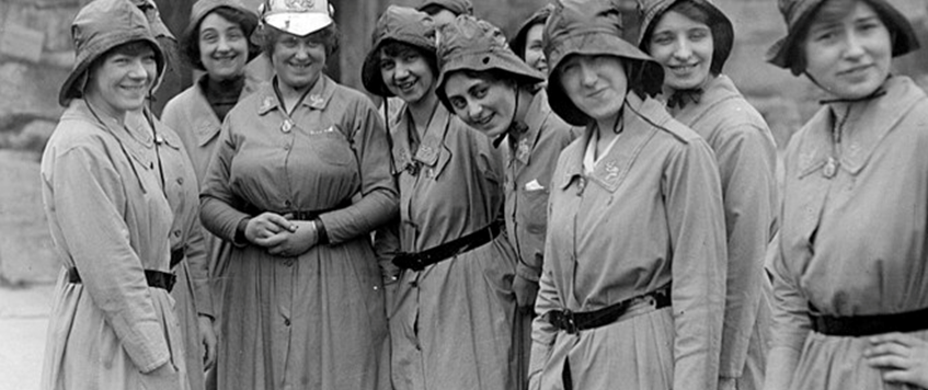 Howard Gwynne : 'Women in the Great War'