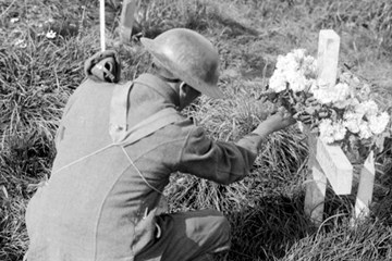 Steve and Nancy Binks on their Pilgrimage to visit all British and Commonwealth Graves on the Western Front