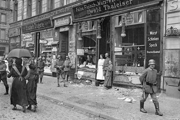 `Impact of the economic blockade on Germany AFTER the armistice -- By Graham Kemp