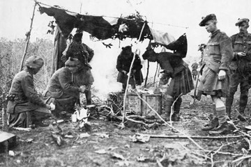'Mountains Mules & Malaria: the Salonika Force 1915-18' by Alan Wakefield