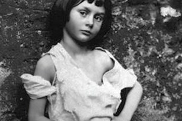 Marietta Crichton Stuart : Alice in Wonderland and her lost boys: from Oxford and the rabbit hole to the Somme and beyond.