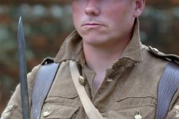 Up Close & Personal - Infantry Weapons of Trench Warfare with Taff Gillingham