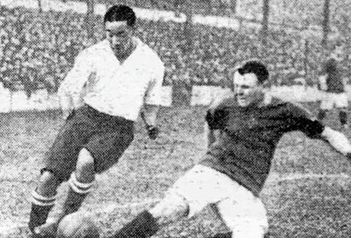 Walter In Action For Spurs
