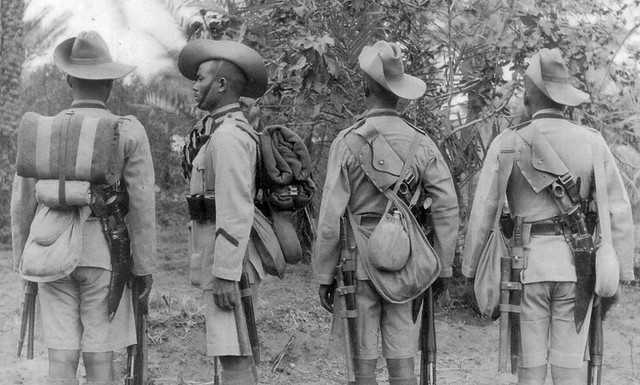 Gurkhas in Mesopotamia demonstrate new personal equipment