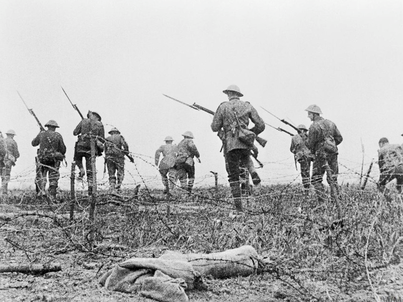 (C) IWM Q 70167 A still of one of the staged shots from the film 'The Battle of the Somme'