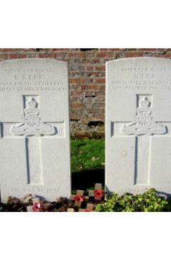 5 September 1916 :  Father and Son, Sgt George and Cpl Robert Lee