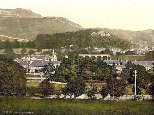 Settle, Yorkshire 1890-1900. Detroit Publishing Company, 1905. Print no. "11069". Forms part of: Views of the British Isles, in the Photochrom print collection.