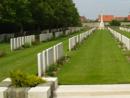 Houplines Military Cemetery (c) Commonwealth Wargraves Commission