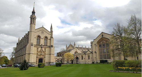 The chapel and library of Cheltenham College by Prioryman (CC BY-SA 4.0)