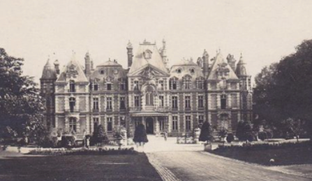 The castle of Havrincourt, built around 1880 and destroyed by the Germans in 1917 was one of the few cases of castle reconstruction in the north of France after the First World War.