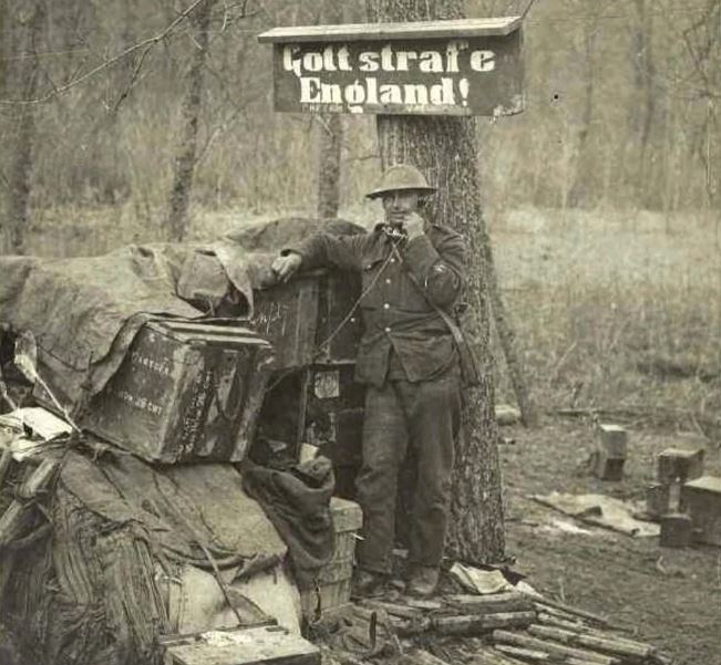 Gott Strafe England Sign