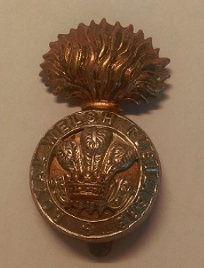 Royal Welsh Fusiliers Cap Badge from personal collection. Dormskirk  CC BY SA 3:00