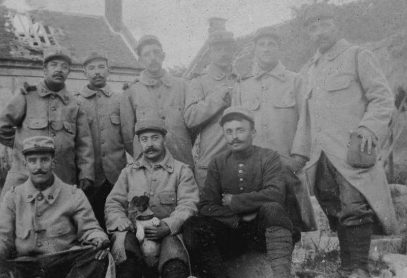 A group of French Soldiers of the 38e R.I. From 	32,000 photos of 'Active infantry' 1st to 99th IR 38th IR