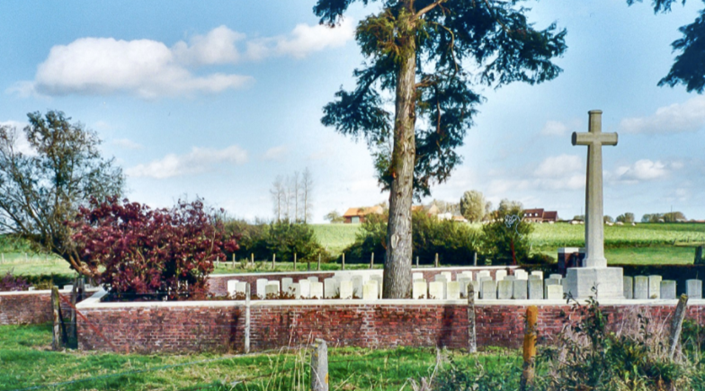 Abeele Aerodrome Military Cemetery. Wikicommons April 2020  (CC SA 3.0 Redvers)