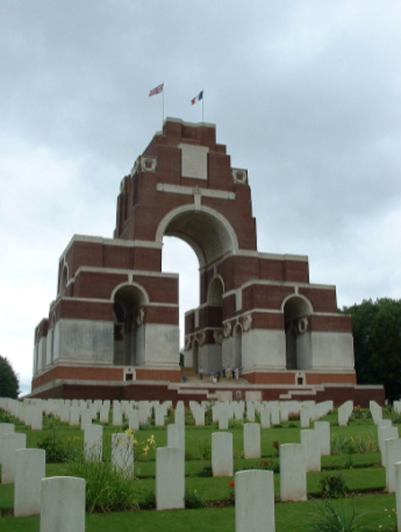 Thiepval Memorial by Chris Hartford (CC SA 2.0)