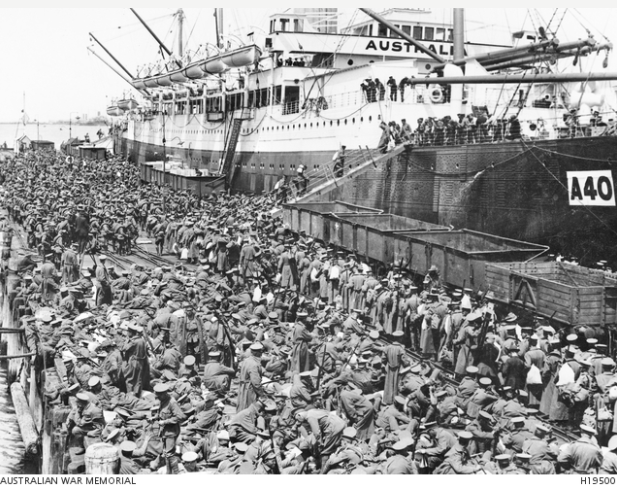 Troops embarking at Port Melbourne on A40 HMAT Ceramic