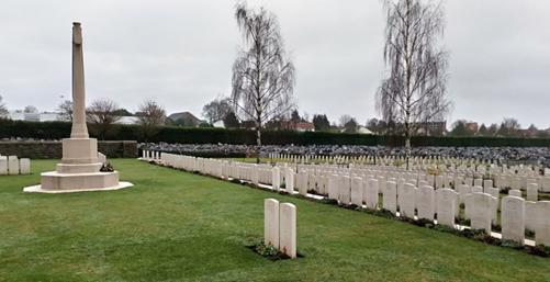 Cimetière militaire britannique, Albert Communal Cemetery Extension 3 YBroc CC SA BY-4.0