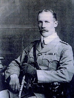 Thord-Gray as Captain, Royston’s Horse