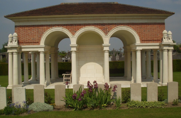 Bethune Town Cemetery (c) CWGC