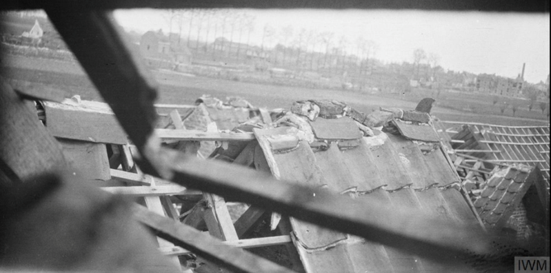 An Artillery observation and sniping post at Le Gheer, just east of Ploegsteert, only 25 yards from the enemy's lines, October 1914. © IWM Q 56723