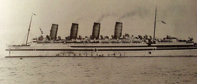 RMS Mauretania in 1915. Ocean liners of the past: the Cunard express liners Lusitania and Mauretania. Published by Patrick Stephens, 1970 (p. 205). IWM Public Domain
