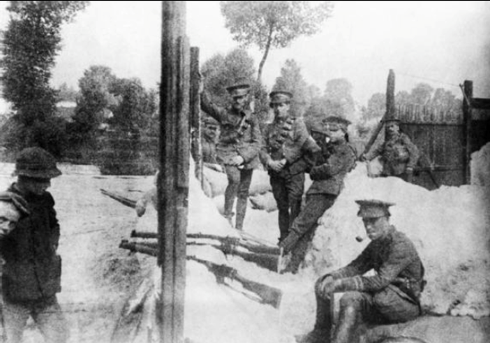 A defensive position built by the 4th (Royal Irish) Dragoon Guards in August 1914. IWM Q 83057