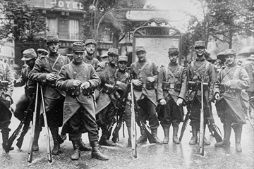 Red Trousers – The French Army in 1914 by Simon House