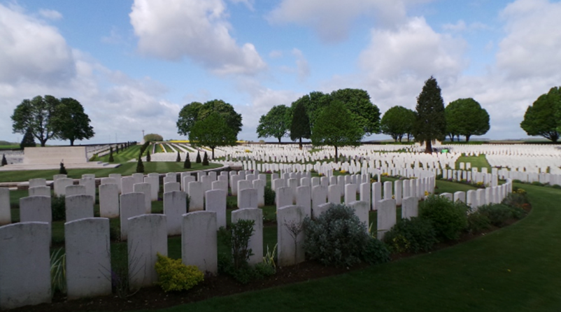 Cabaret-Rouge CWGC cemetery, Souchez. (c) CWGC 2022
