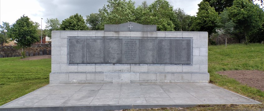 Commonwealth War Graves Commission Graves and War Memorials in Ireland by Tom Spillane