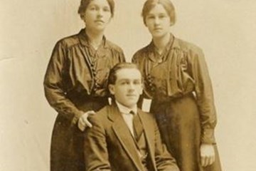 Tom Thomas: a draper's assistant's war