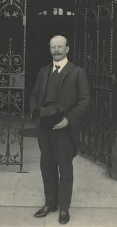 Robert Ratcliff (National Portrait Gallery)