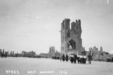 Visiting and Revisiting the battlefields, 1919-1938 by Prof. Mark Connelly.