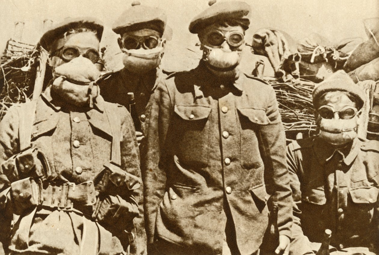 Unbekannt Early Gas Masks First World War 1915 1935 (Meisterdrucke 774633)