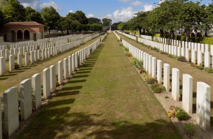 Daours Communal Cemetery Extension