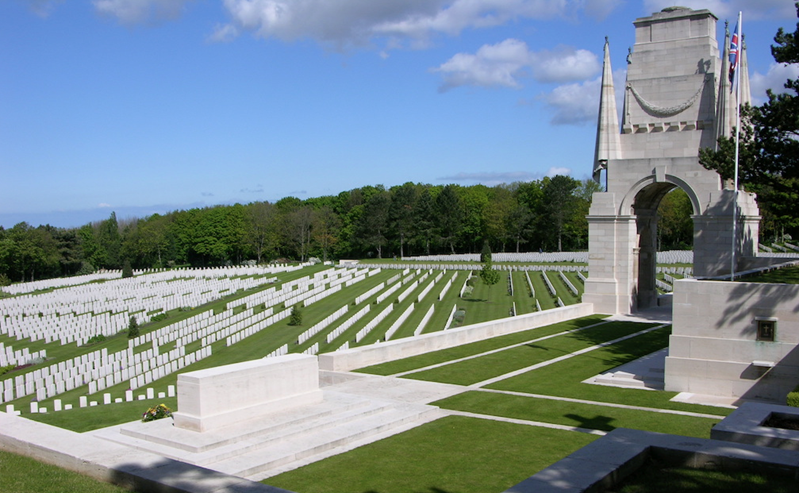 Etaples Military Cemetery (C) Commonwealth War Graves Commission