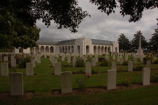 Le Touret Military Cemetery and Memorial (Richebourg) - Tripadvisor