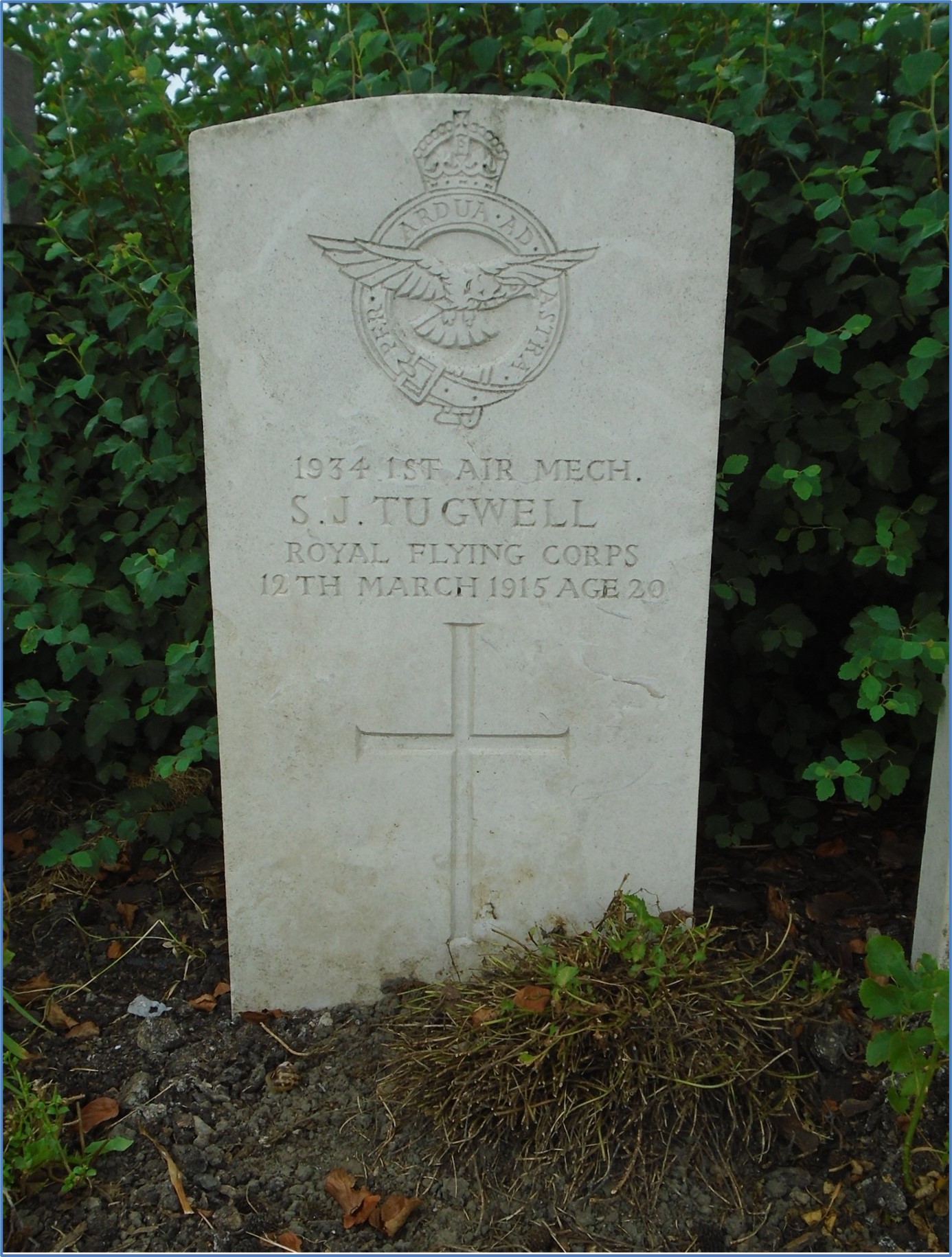 1St Air Mechanic Tugwell’S Grave