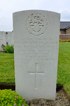 Two soldiers of the Great War remembered on a single headstone