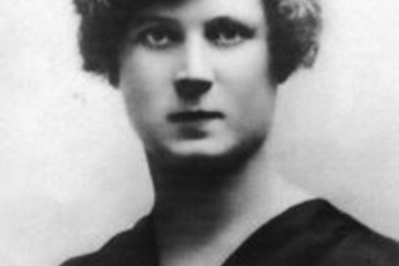 Cancelled....... "They Shoot Spies - the untold story of the first female agents" by Dr Viv Newman