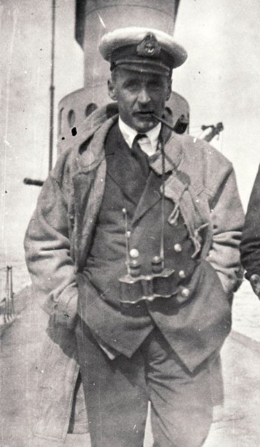 AE2’S Commanding Officer Lieutenant Commander Henry Hugh Gordon Dacre Stoker