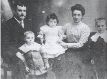 Edward Lea Family Photo